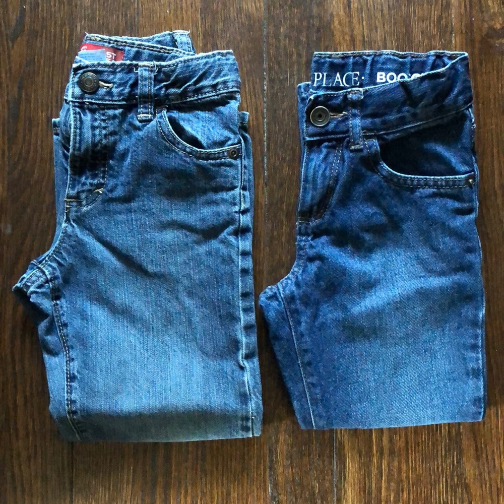 2 pairs of jeans